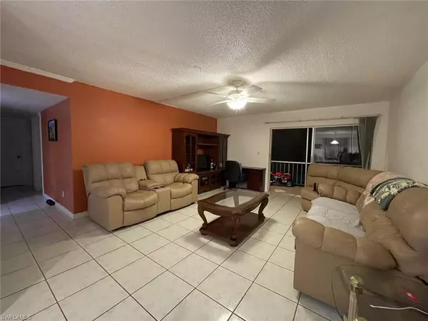 2366 E Mall DR #304, Fort Myers, FL 33901