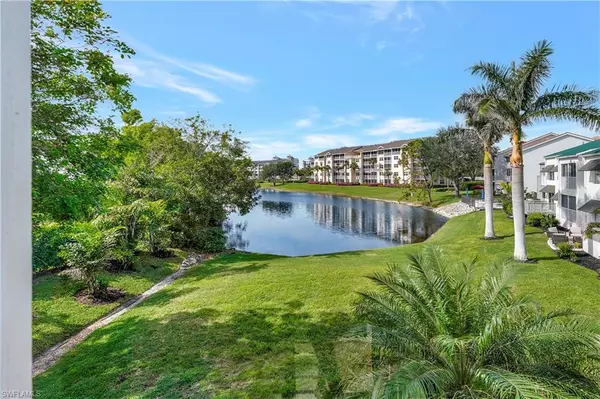 Naples, FL 34110,519 Club Side DR #2-519