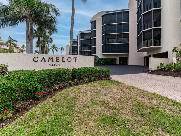 Marco Island, FL 34145,961 Collier CT #209