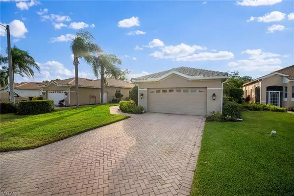 Naples, FL 34120,8625 Gleneagle Way