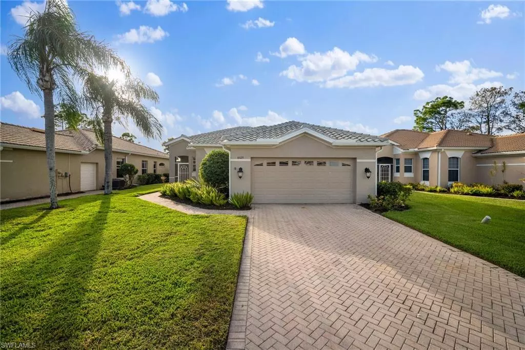 Naples, FL 34120,8625 Gleneagle Way