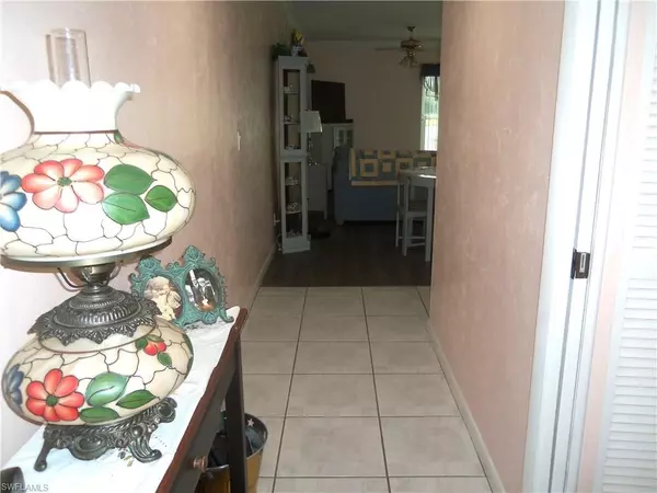 Fort Myers, FL 33907,5565 Trailwinds DR #216