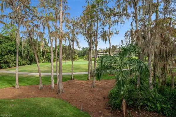 Naples, FL 34105,101 Clubhouse LN #281