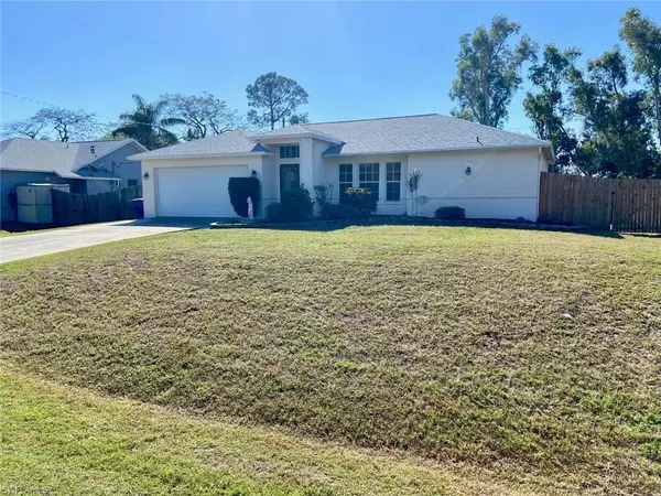 9072 Frank RD, Fort Myers, FL 33967