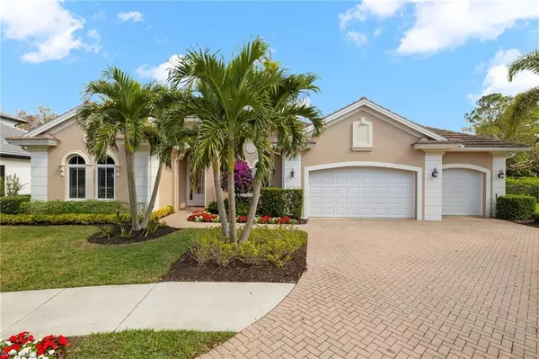372 Cypress WAY W, Naples, FL 34110