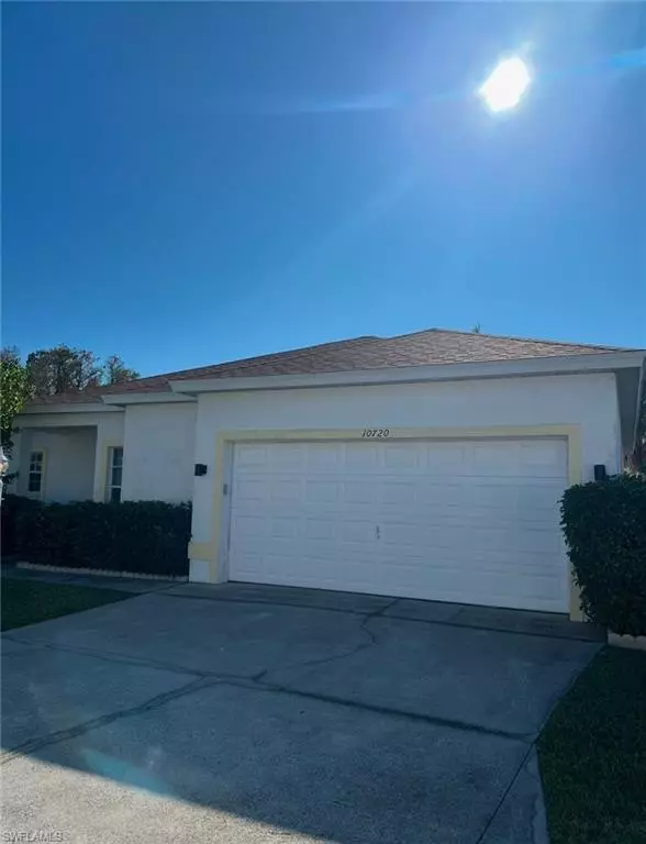 Estero, FL 33928,10720 Maui CIR