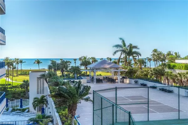 Naples, FL 34103,4451 Gulf Shore BLVD N #406