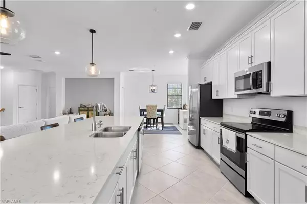 Naples, FL 34120,2375 Montserrat LN #201