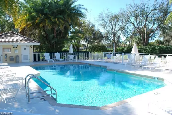 Naples, FL 34109,1585 Winding Oaks WAY #203