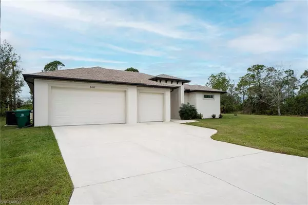 Port Charlotte, FL 33981,5435 Montego LN