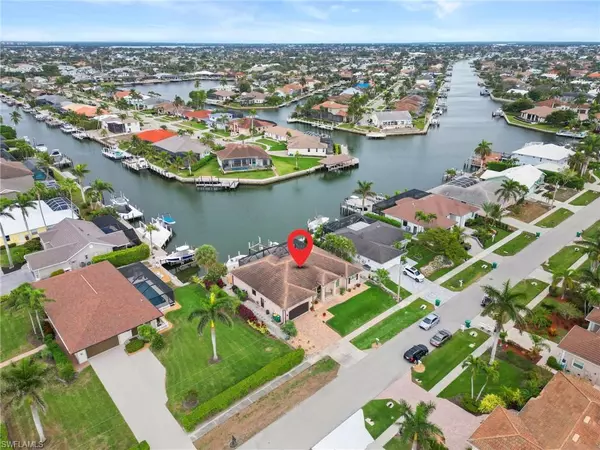 Marco Island, FL 34145,21 Hickory CT