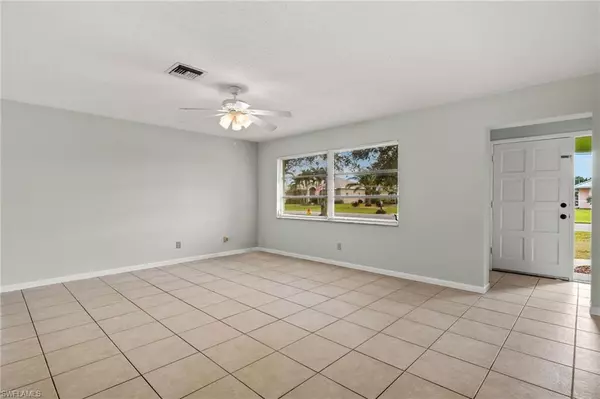 Cape Coral, FL 33904,703 SE 33rd ST