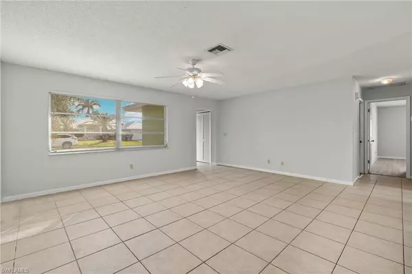 Cape Coral, FL 33904,703 SE 33rd ST