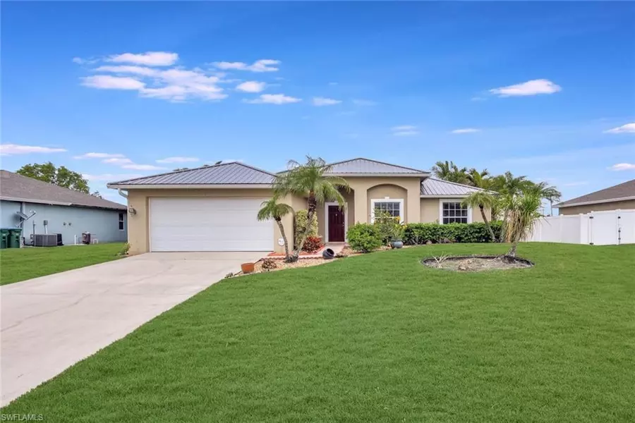 2113 SW 8th PL, Cape Coral, FL 33991