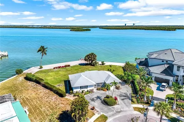 980 Iris CT, Marco Island, FL 34145