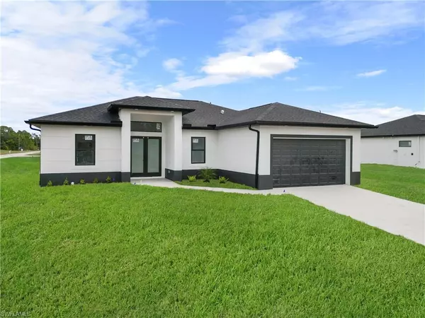 2011 CURRY AVE N, Lehigh Acres, FL 33971