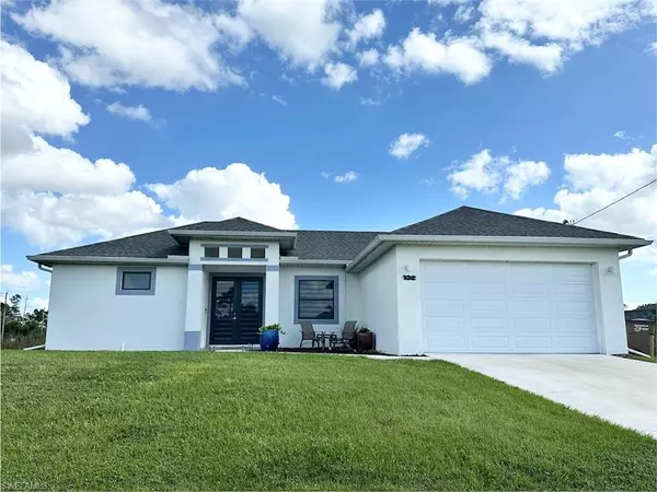 933 Oxford AVE S, Lehigh Acres, FL 33974