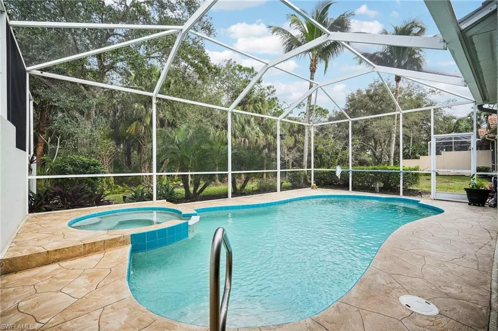 Naples, FL 34114,3660 Periwinkle WAY #1-20