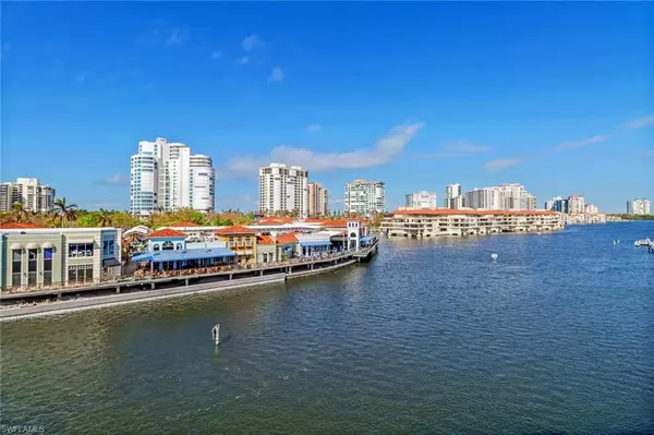 Naples, FL 34103,205 Park Shore DR #4-443