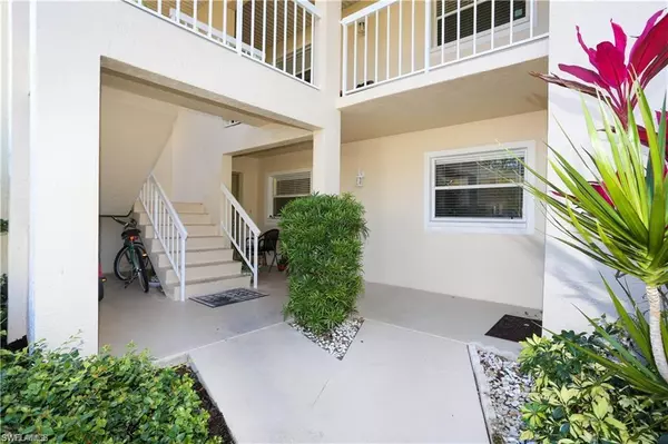 Naples, FL 34104,717 Landover CIR #101