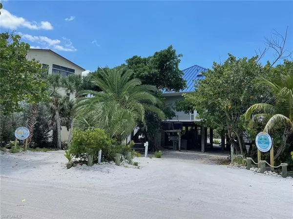 Upper Captiva, FL 33924,640 Gulf LN #4