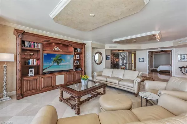 Marco Island, FL 34145,970 Cape Marco DR #1803