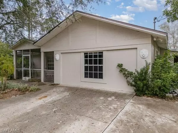 902 Louis AVE, Lehigh Acres, FL 33972