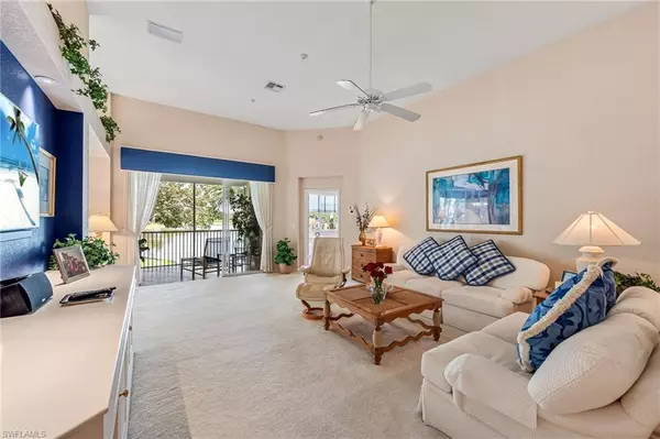 Naples, FL 34109,2055 Aberdeen LN #201