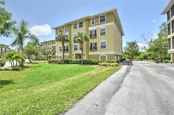 10060 Lake Cove DR #301, Fort Myers, FL 33908