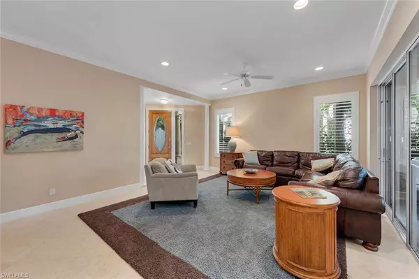 Naples, FL 34108,660 Via Mezner #4-401