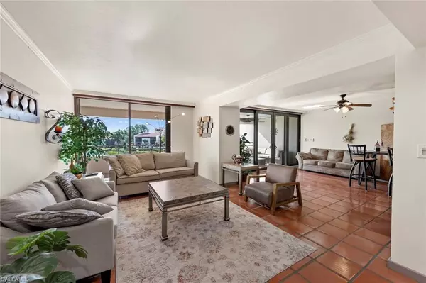 Fort Myers, FL 33919,5260 S Landings DR #304