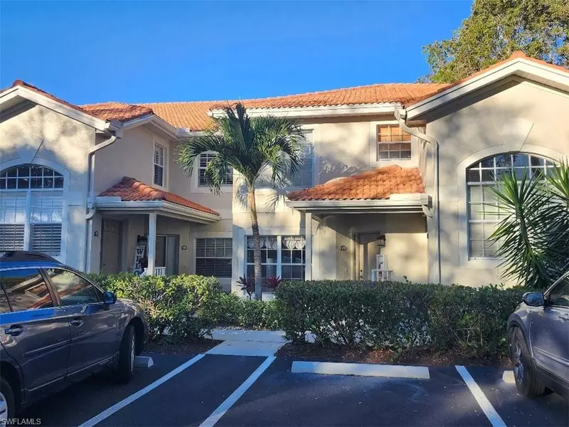 2496 Orchid Bay DR #Y104, Naples, FL 34109