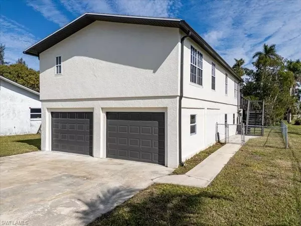 1106 Harbor DR, North Fort Myers, FL 33917