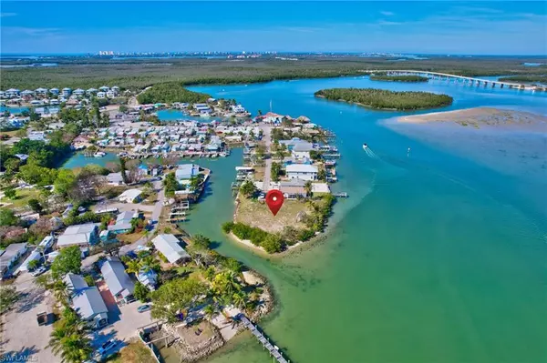 Goodland, FL 34140,103 Bayshore WAY