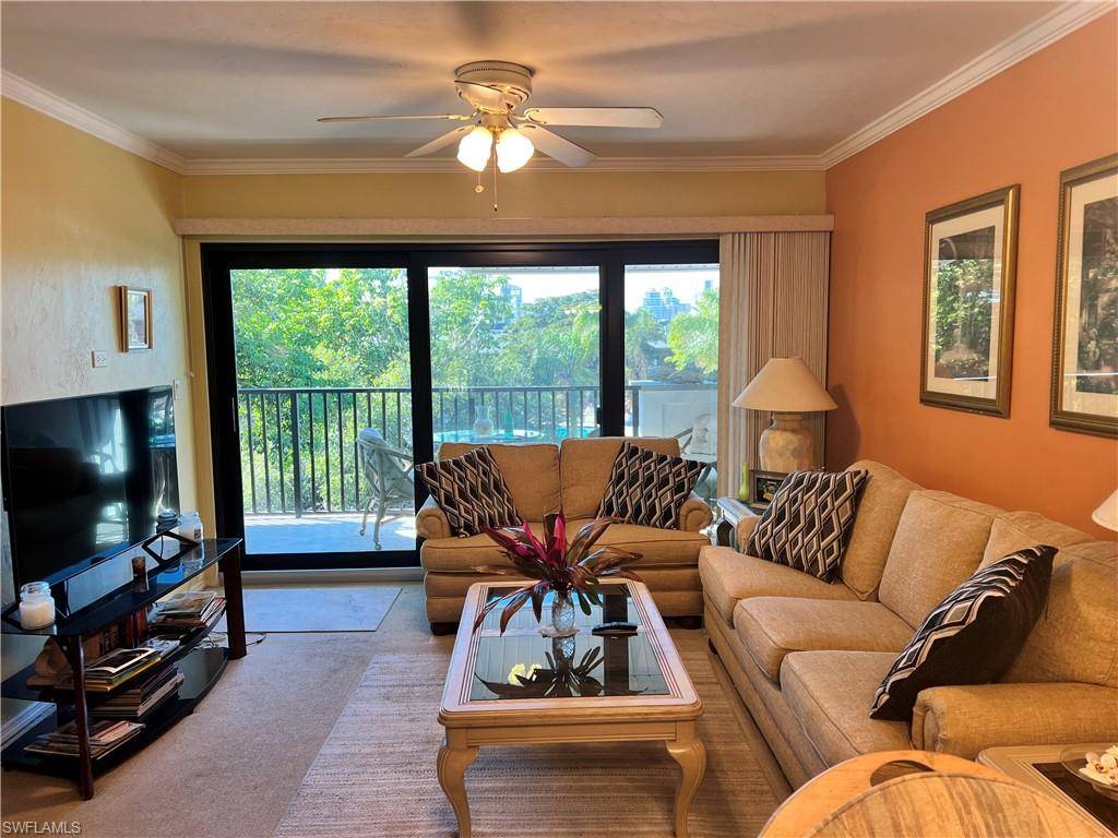600 Neapolitan WAY #342, Naples, FL 34103
