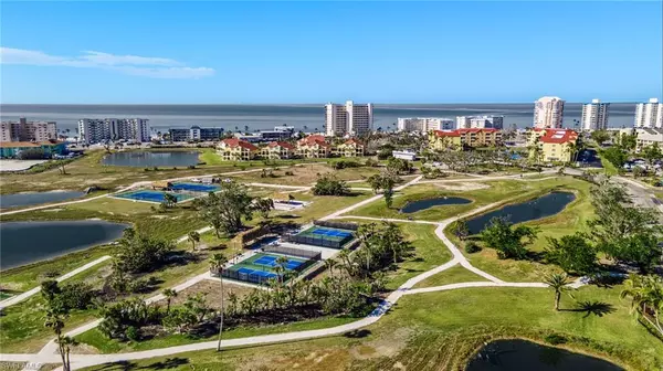 Fort Myers Beach, FL 33931,4491 Bay Beach LN #111