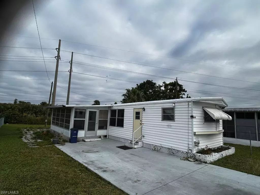 North Fort Myers, FL 33917,249 Fireball LN