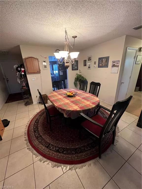 Cape Coral, FL 33991,2127 SW Pine LN #3