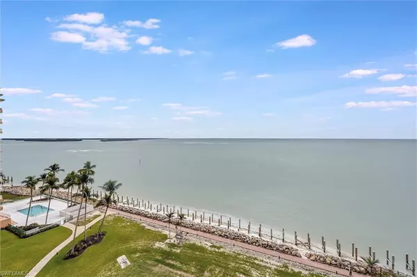 Marco Island, FL 34145,980 Cape Marco DR #902