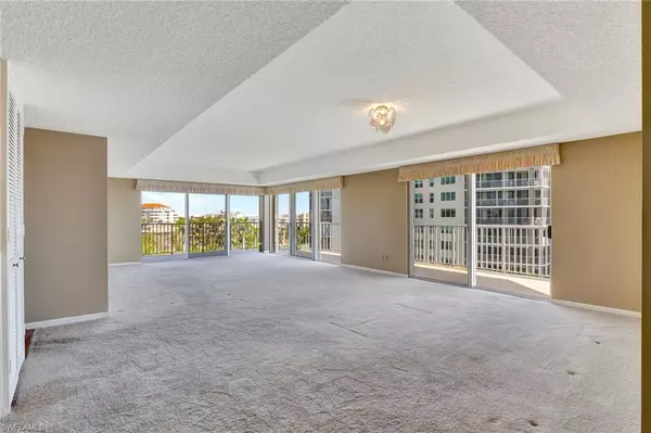 Marco Island, FL 34145,1036 S Collier BLVD #402