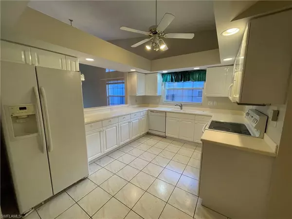 Naples, FL 34104,239 Melrose PL #49