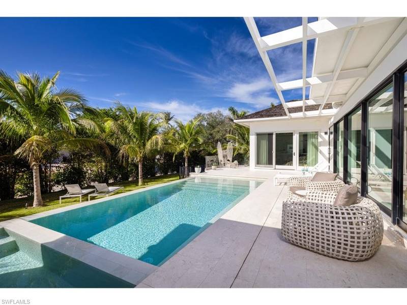 14 Sabre LN, Naples, FL 34102
