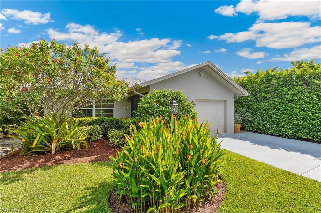 715 96th AVE N, Naples, FL 34108