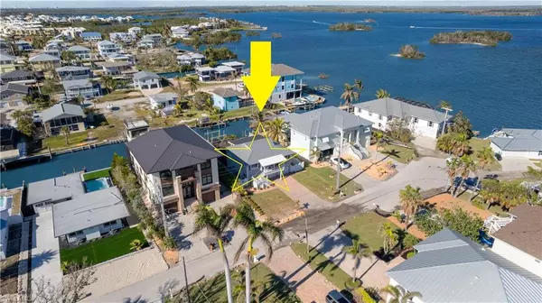 247 Curlew ST, Fort Myers Beach, FL 33931