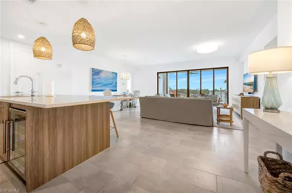 Naples, FL 34102,1125 Central AVE #477