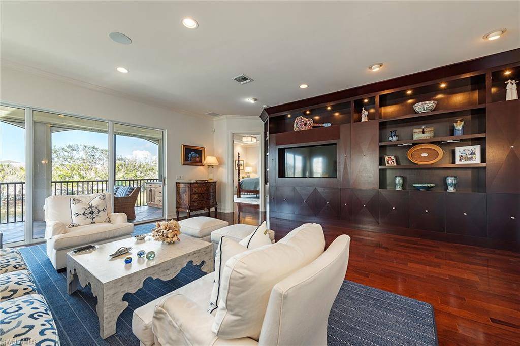 Naples, FL 34105,5045 Blauvelt WAY #201