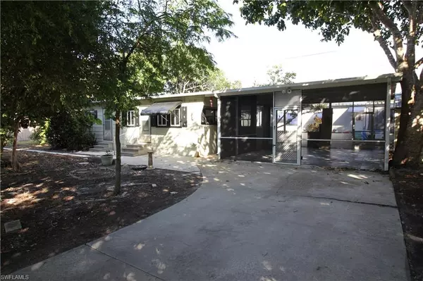 Estero, FL 33928,21100 Cypress Park CIR