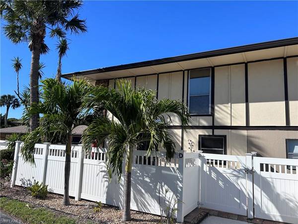 4289 Island CIR #4, Fort Myers, FL 33919