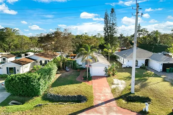 Naples, FL 34103,1366 Trail Terrace DR