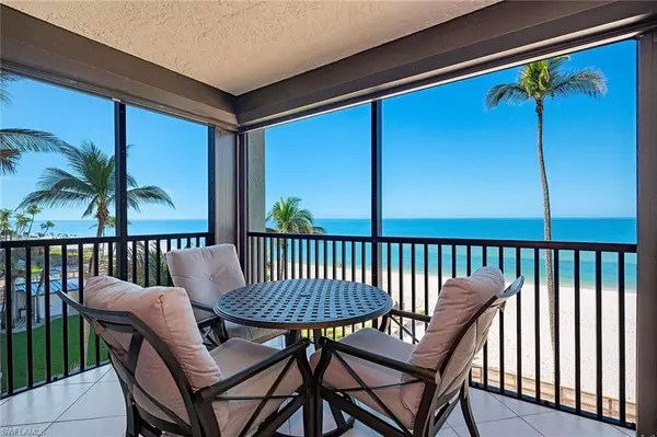 9715 Gulf Shore DR #301, Naples, FL 34108